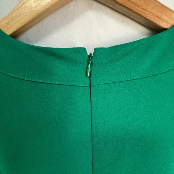 Calvin Klein Green Sleeveless Jumpsuit Romper with cutouts – Size 12 - Picture 10 of 10